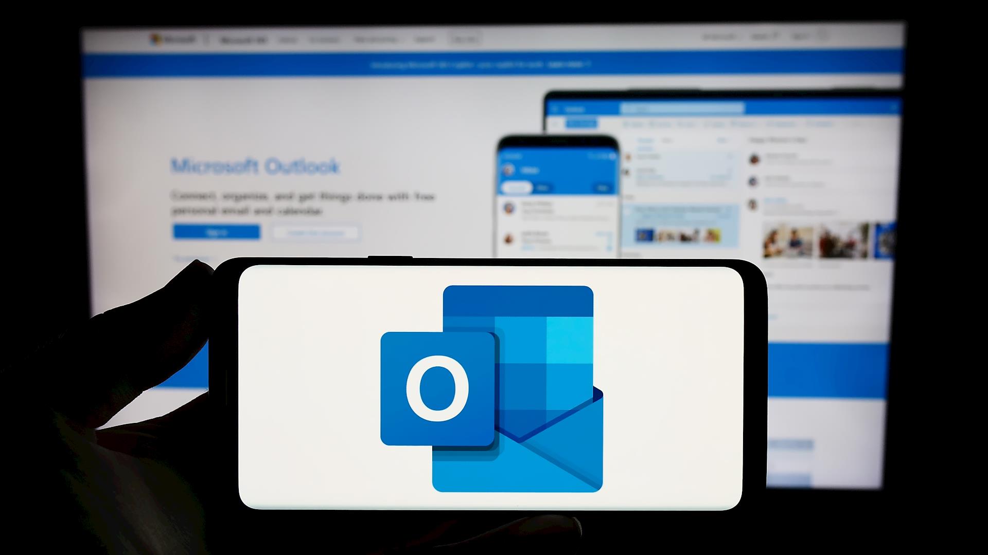 Read the New Outlook vs. Classic Outlook: Love It or Hate It? blog post